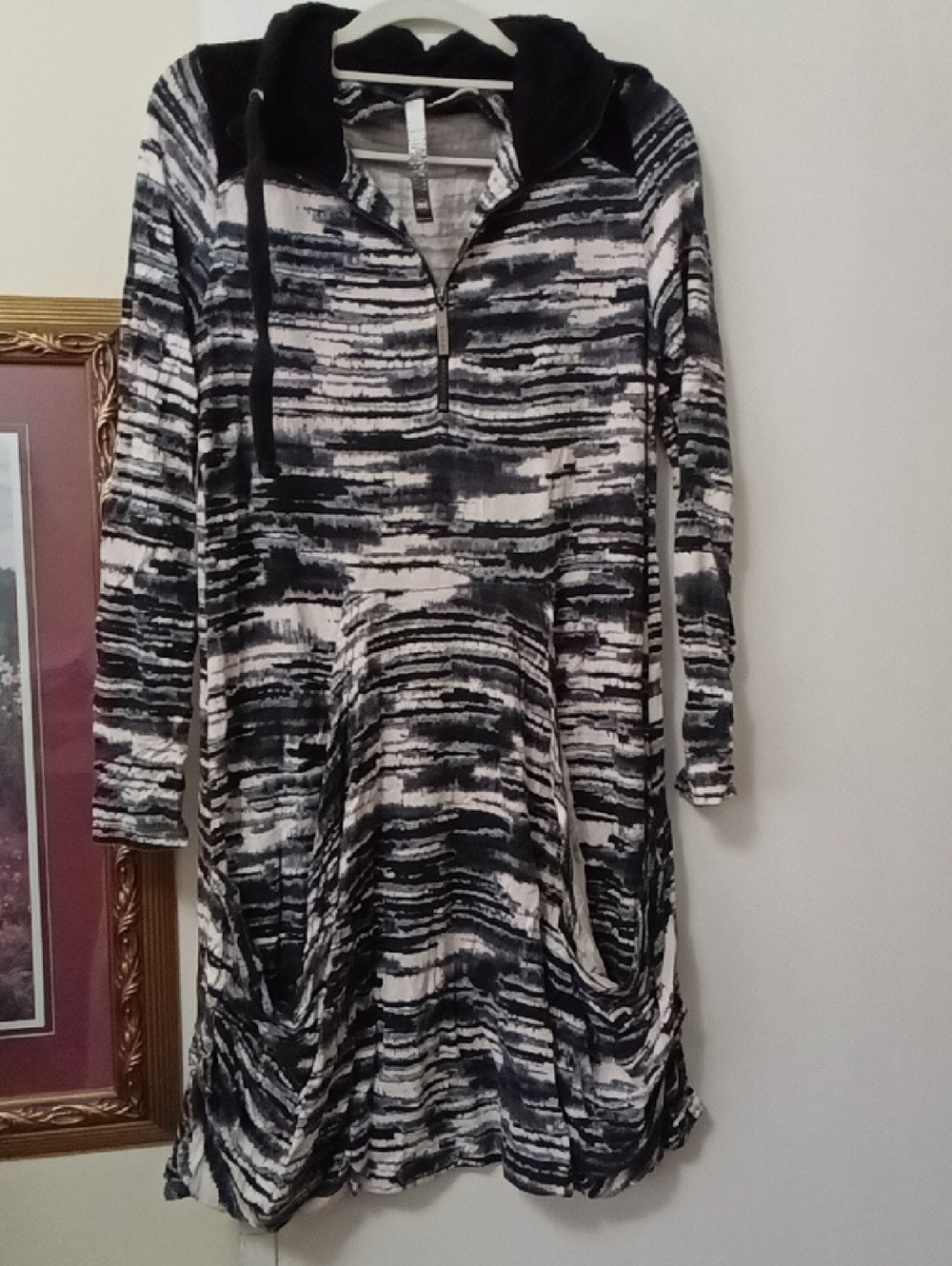 KENSIE Black & White Striped Hoodie Dress with Front Pockets
